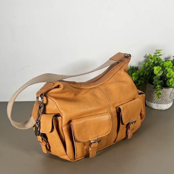 Tignanello Caramel Brown Pebbled Leather Hobo Shoulder Bag Purse - Picture 1 of 11